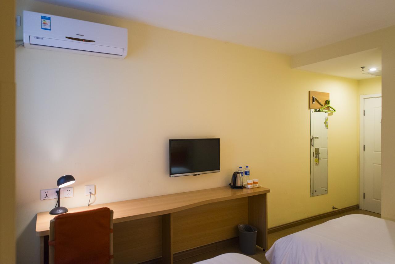Home Inn Shanghai Hongqiao Terminal Jinshajiang Road Changfeng ภายนอก รูปภาพ